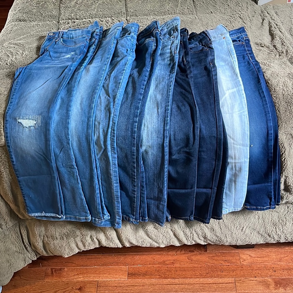 LOT of 10 pairs of size 10 girls Jeans great condition.